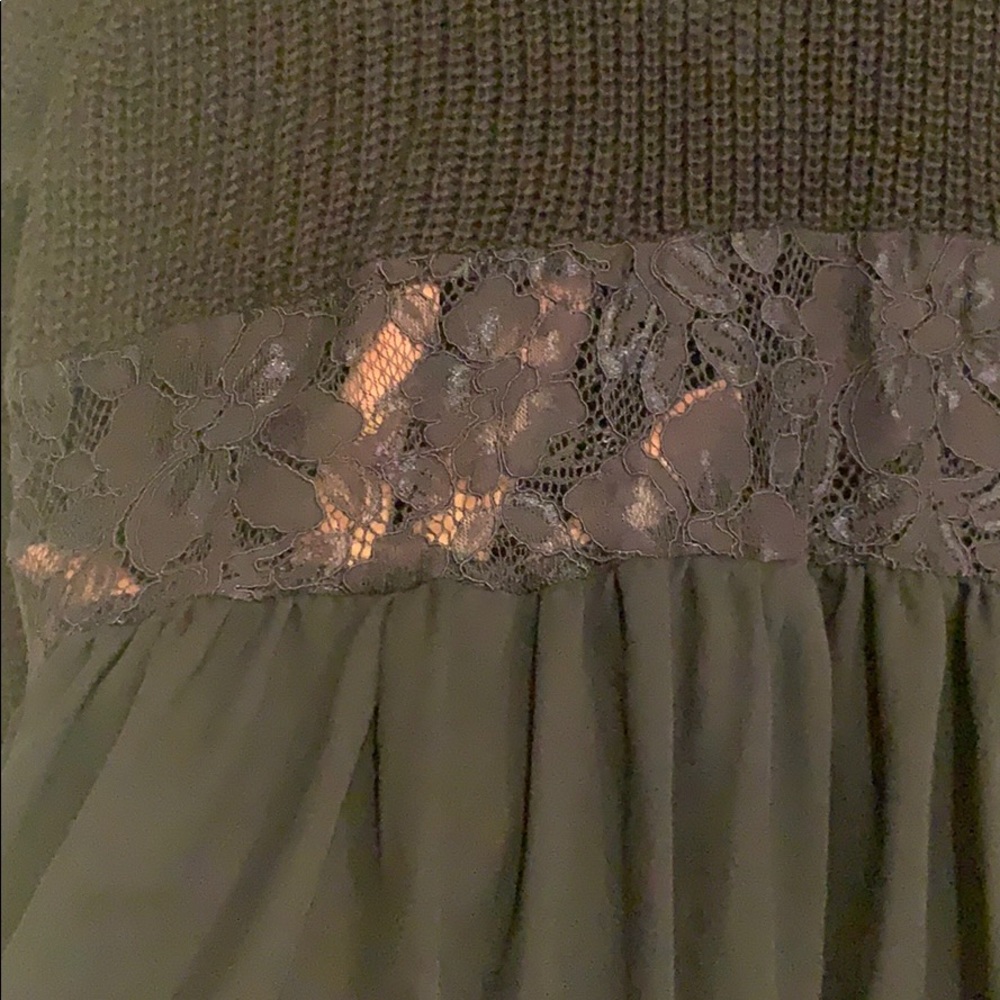 3/$15💕 NWOT Beautiful dress sweater by NY&Company - Picture 7 of 7